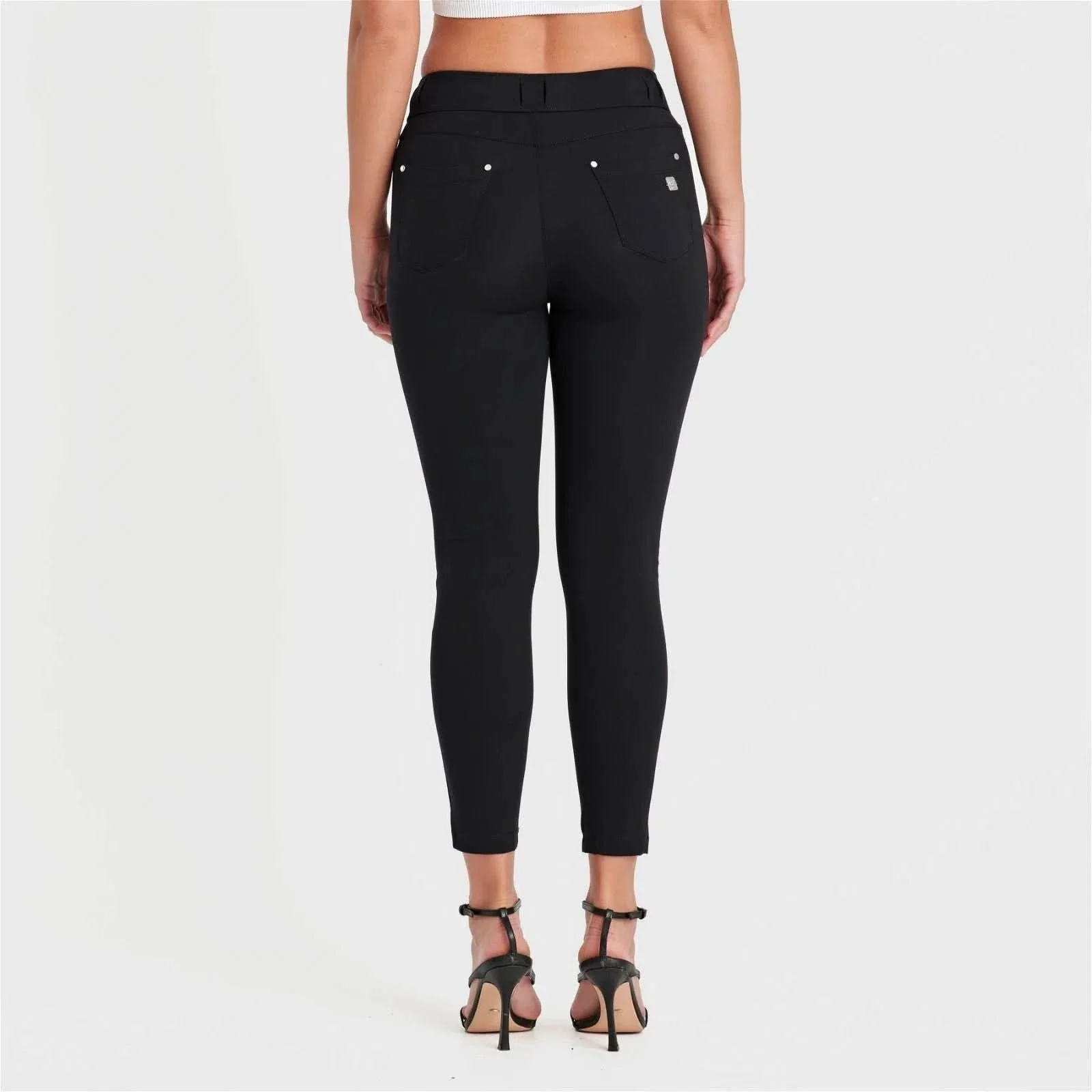 N.O.W.® Diwo Pro - High Waisted - 7/8 Length - Black - Image 5