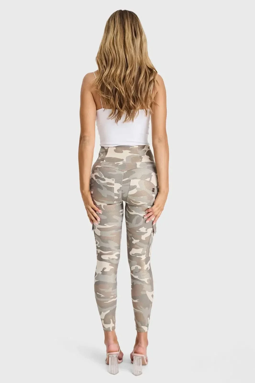 WRUP Cargo Fashion - High Waisted - 7/8 Length - Glitter Gold Camo - Image 4