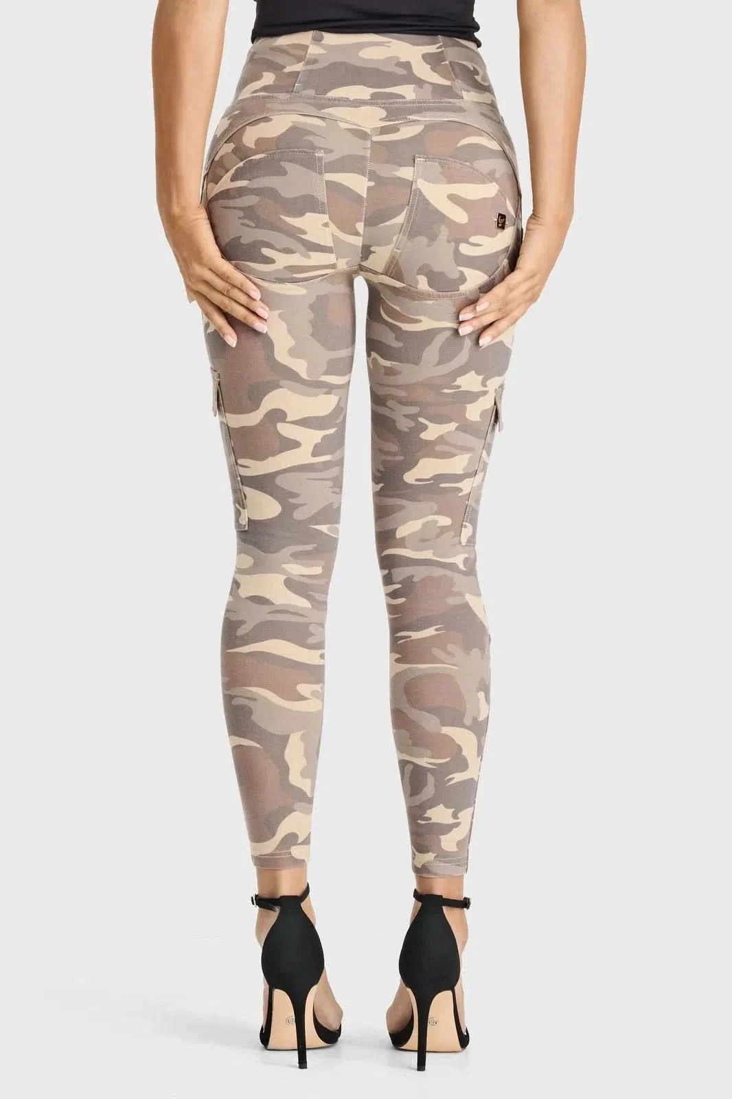 WRUP Cargo Fashion - High Waisted - 7/8 Length - Sand Camo - Image 8