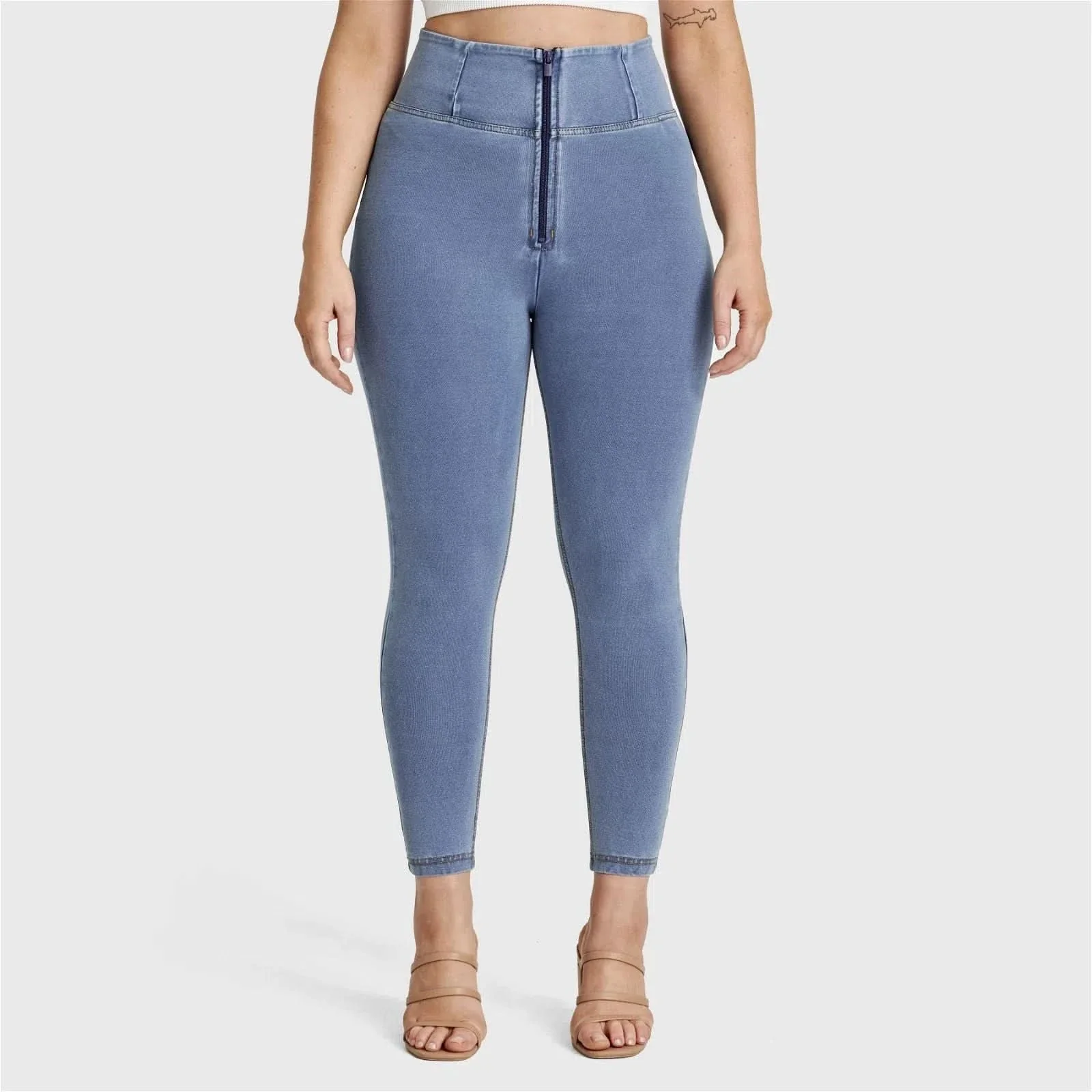 WRUP Curvy Denim - Zip High Waisted - 7/8 Length - Light Blue + Yellow Stitching - Image 6