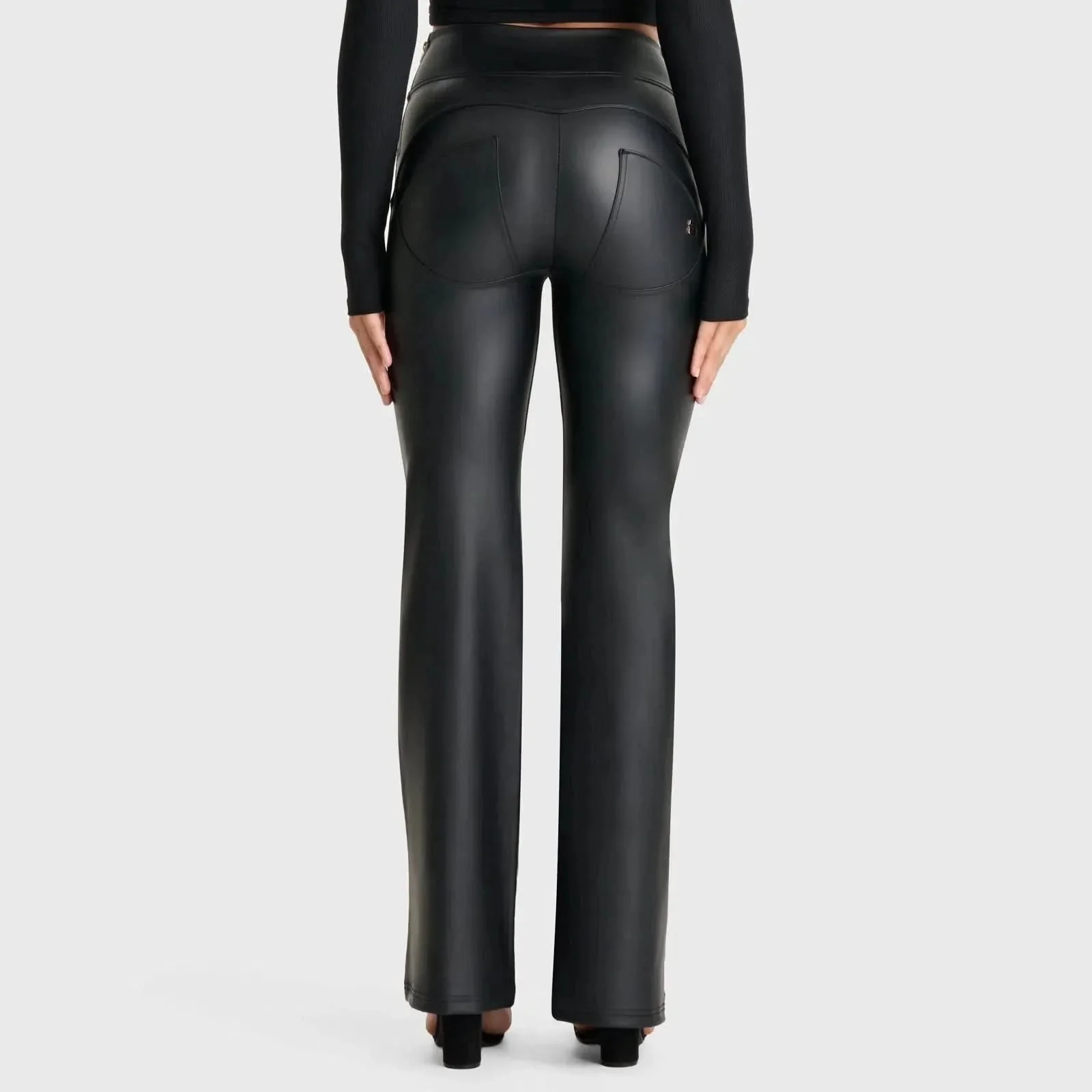 WRUP Faux Leather - Super High Waisted - Super Flare - Black - Image 5