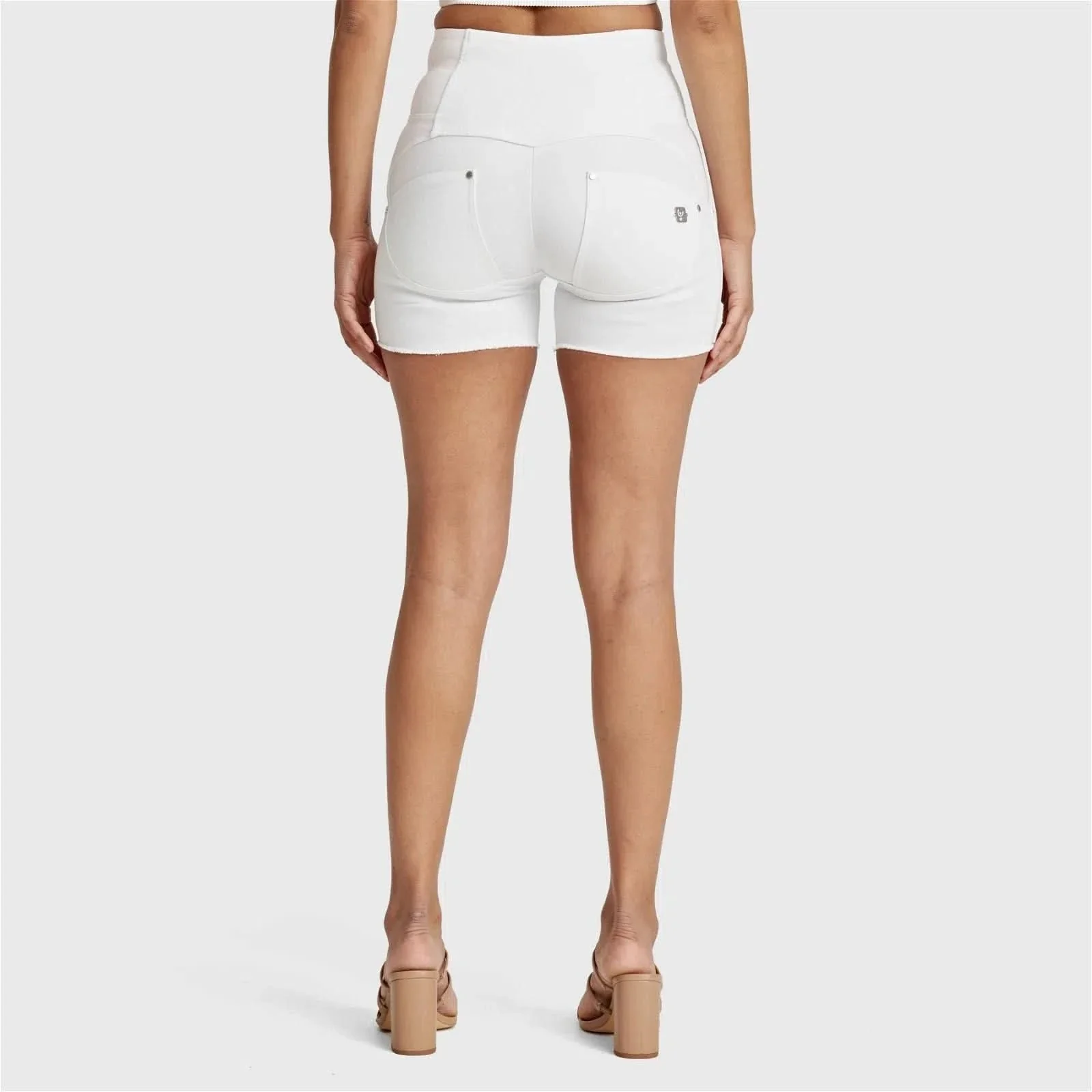 WRUP SNUG Jeans - 3 Button High Waisted - Shorts - White - Image 8