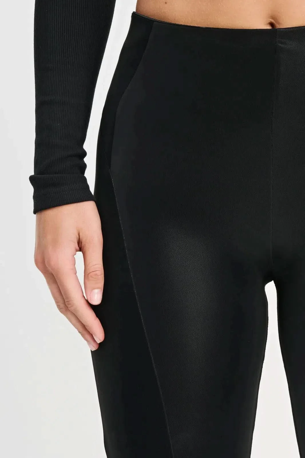WRUP Velvet Faux Leather - High Waisted - Super Flare - Black - Image 9